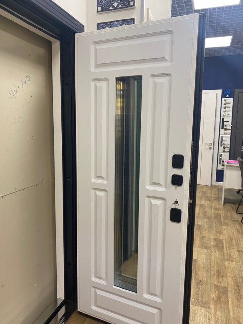 Входная дверь Термо Амира 3К Эмаль RAL 7024