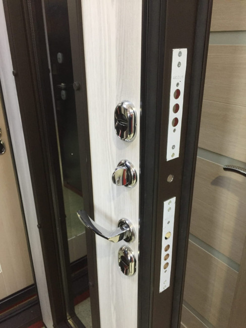 Входная дверь Термо Бриан Модерн