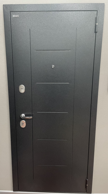 Входная дверь Bravo R Пик Dark Barnwood