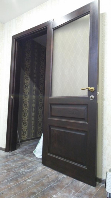 Межкомнатная дверь Массив М5 Т-06 Темный Лак со стеклом