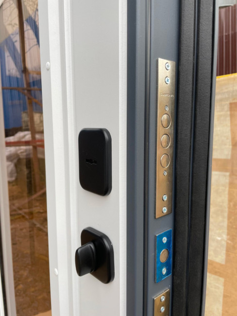 Входная дверь Термо Север с оконом RAL 7024